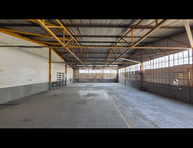 285M² WAREHOUSE TO LET IN SPARTAN